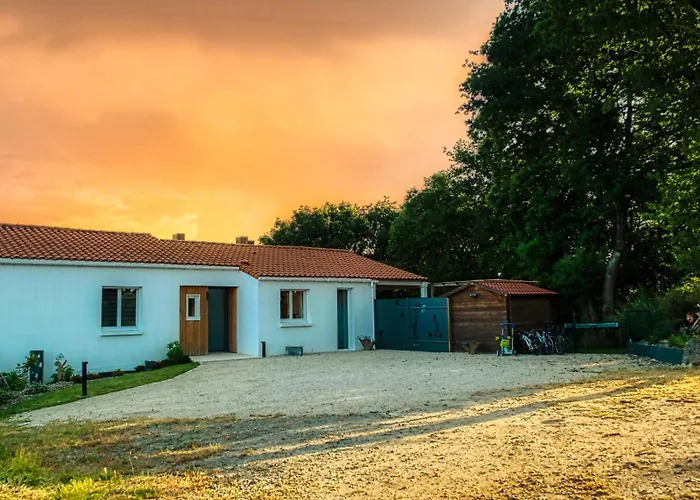 Tatil Evi Domaine Du Souvenir Saint-Paul-en-Pareds